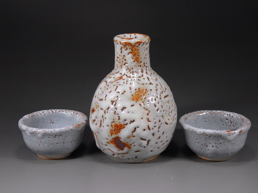 安藤日出武（美濃焼志野酒器揃え）