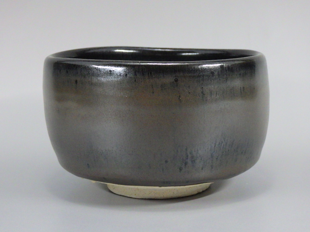 加藤寿逸（瀬戸焼黒釉抹茶茶碗）