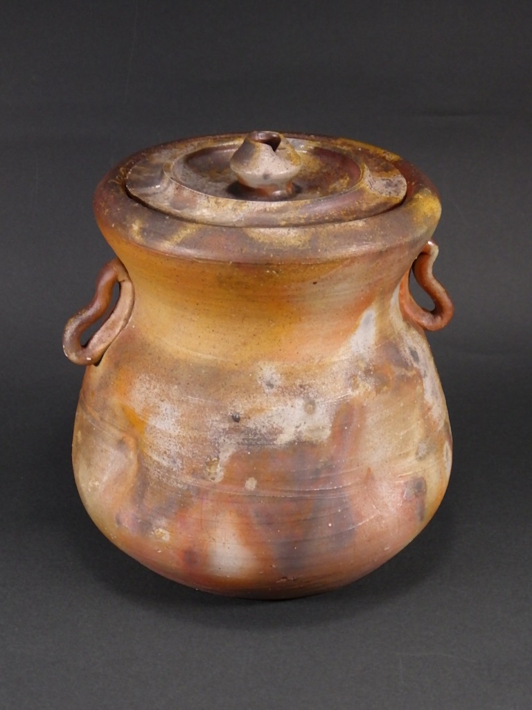 小林秀二（備前桟切り水指）