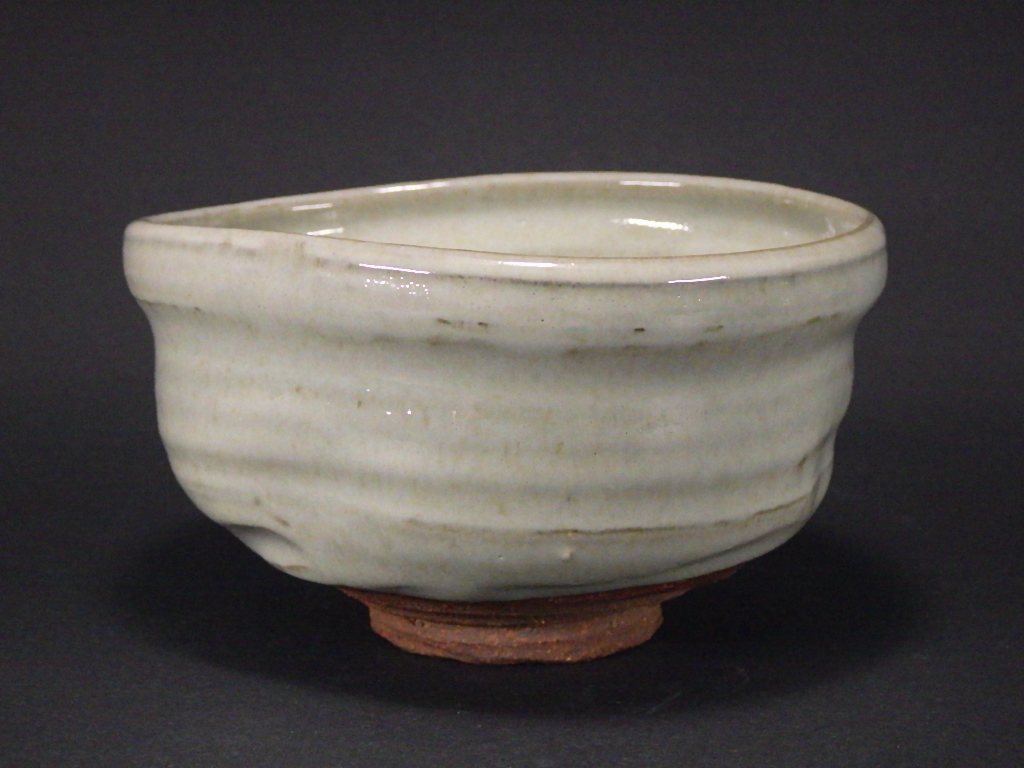 加藤春永（嵯峨窯灰釉轡抹茶茶碗）
