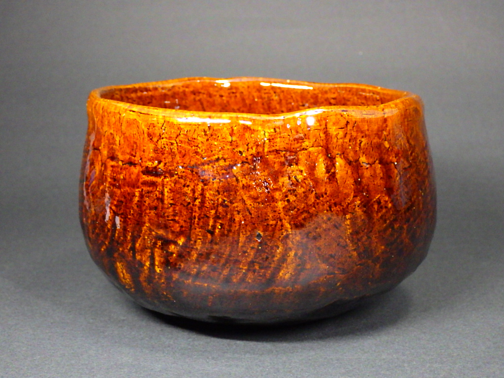 谷川陽寿（飴釉楽抹茶茶碗）