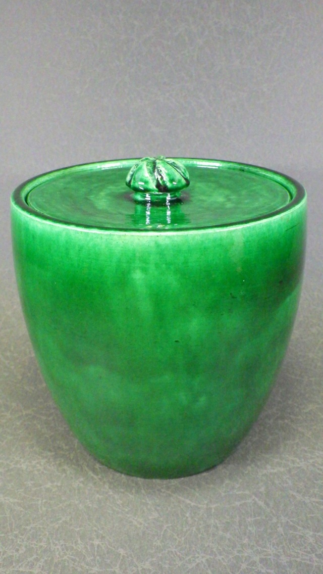 吉向陶荘（吉向焼緑釉水指）