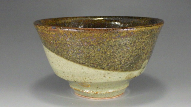 祐工　作（福岡地泥皮鯨抹茶茶碗）