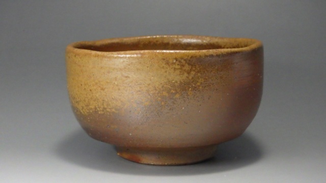 出井潔晴（備前黄ゴマ抹茶茶碗）