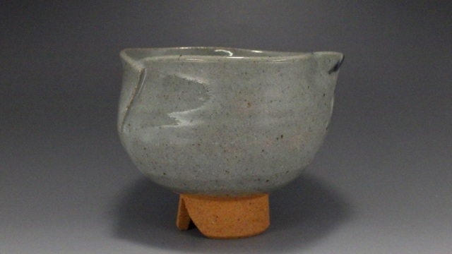 悦山作　抹茶腕　総整理の一環で超超　破格特価です 貞山作（有田焼雪笹図破り抹茶茶碗）