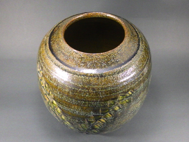 加藤嵩（瀬戸焼青彩釉壺）