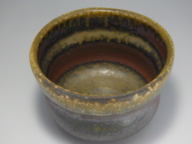 藤見俊一（備前焼黄・黒ゴマ抹茶茶碗）