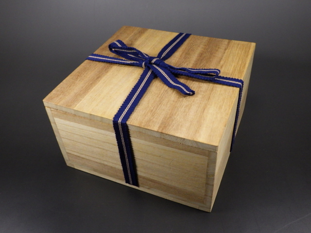 【新品未使用】抹茶茶碗　山口宏夢作　瀬戸焼　御題『苗』茶碗　共箱　ウコン布あり Yahoo!オークション -「山口宏夢」の落札相場・落札価格