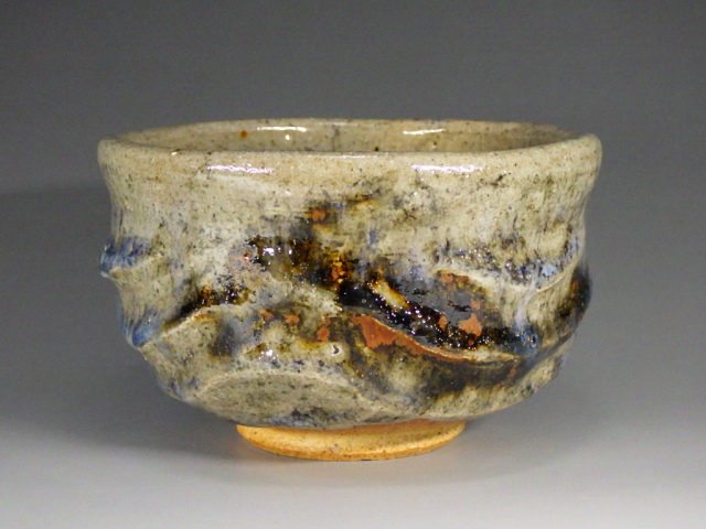 友澤波六（砥部焼鼠志野抹茶茶碗）