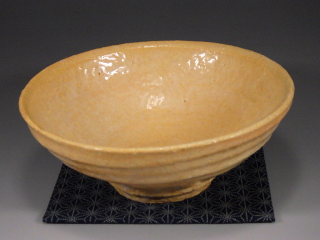 故 渋谷泥詩（萩焼 枇杷色釉抹茶茶碗）