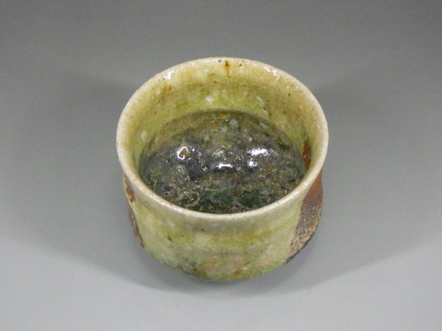 岡見周二（山梨自然釉ぐい飲み）