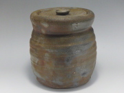 榊原清人（備前桟切り黄ゴマ水指）