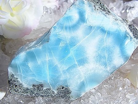 ラリマー　原石 617グラム ☆ 母岩つき
