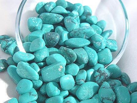 ターコイズ（トルコ石） さざれ ☆ ターコイズ・ブルー カラー！