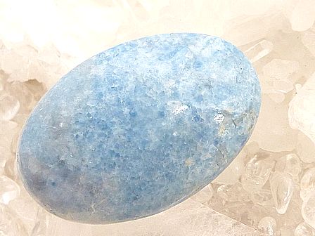 ビオラン ■ オーバル☆61.0ct ■
