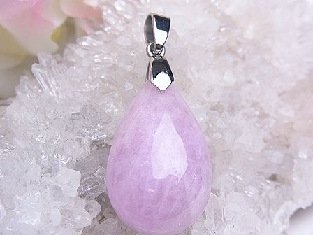 クンツァイト 高品質ペンダント ☆ ドロップ ☆