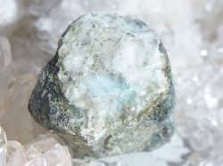 ラリマー　原石 大きな１０４グラム！ 母岩つき ☆ ご奉仕品