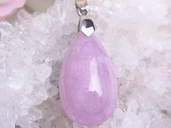 クンツァイト 高品質ペンダント ☆ ドロップ ☆