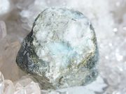 ラリマー　原石 大きな１０４グラム！ 母岩つき ☆ ご奉仕品