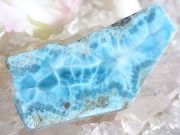 ラリマー ☆ 濃い青の原石プレート （75 mm× 33 mm）