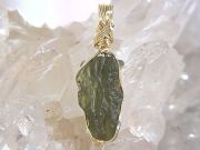 モルダバイト 原石 ☆ < 女神巻き > ジュエリー ☆