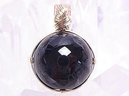 モリオン（黒水晶） K14 ゴールド ペンダント（16mm） ☆ Crystal Deva コラボレーションジュエリー ☆