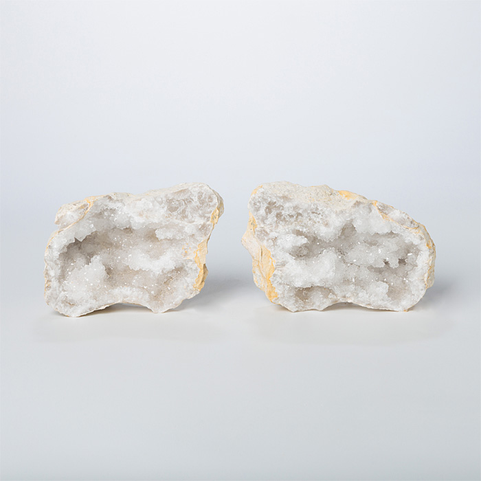 水晶 ジオード（晶洞） ペア （モロッコ産） No.111