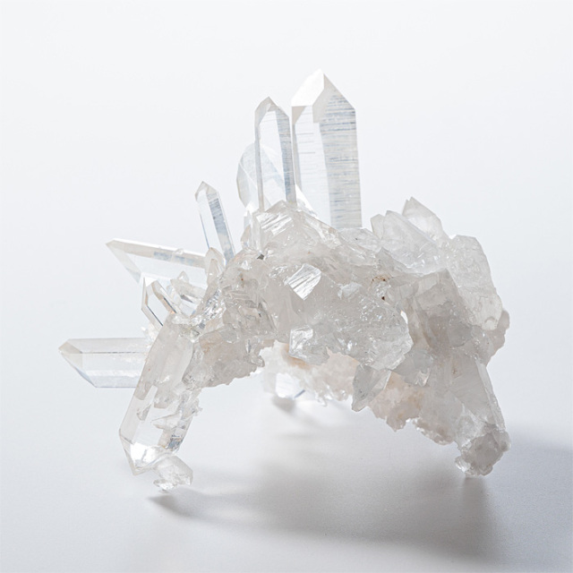 水晶クラスター （アメリカ アーカンソー州産） 高品質 No.820