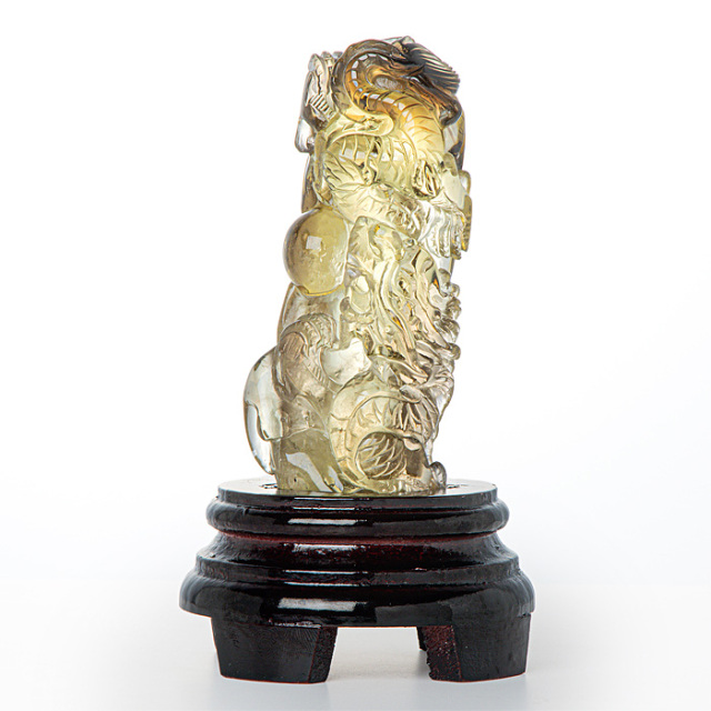 水晶彫刻 龍 （シトリン／ブラジル産） No.126