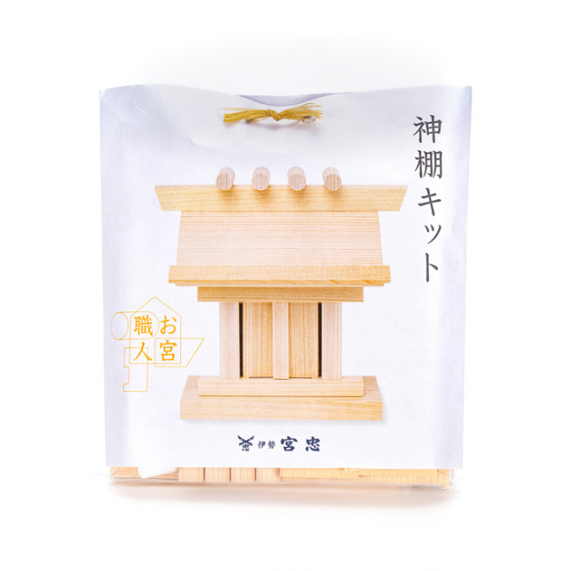 お社　手作り 手作りの “神社” に収まるニャンコ。ご利益しかなさそうな雰囲気が