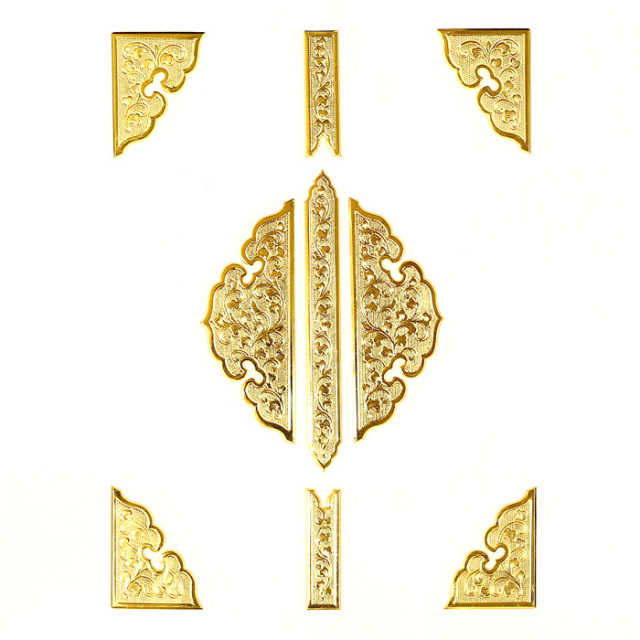 扉金具 特上本金鍍金 八双9枚打 3寸5