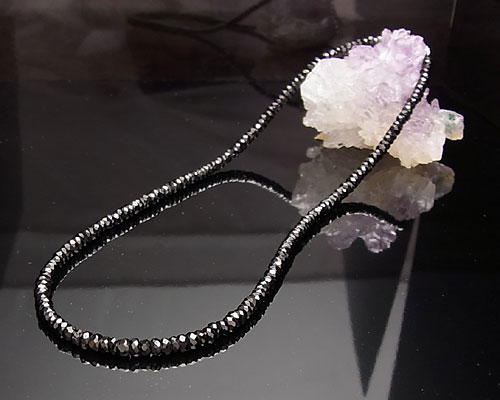 ネックレス　ブラックスピネルφ4　40