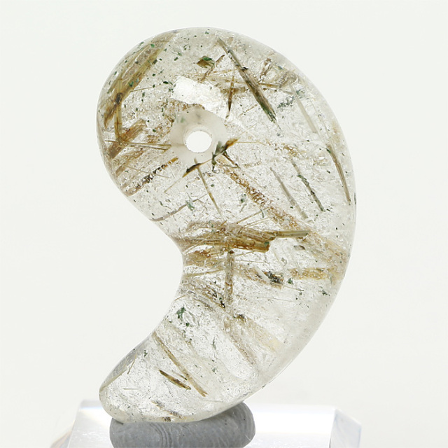 ヒマラヤ水晶 勾玉（角閃石入り）ガネッシュヒマール産 ガネーシュヒマール産 ヒマラヤ水晶 角閃石入り | 石垣島の夜光貝