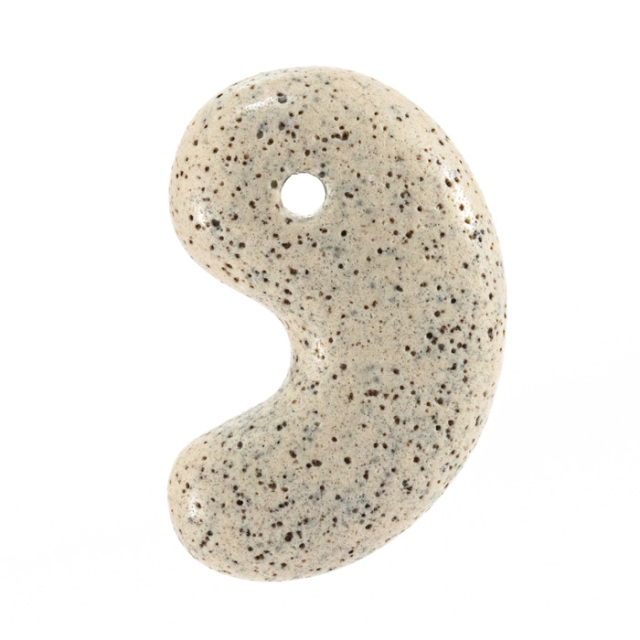 勾玉 北投石 （ラジウム鉱石） No.5