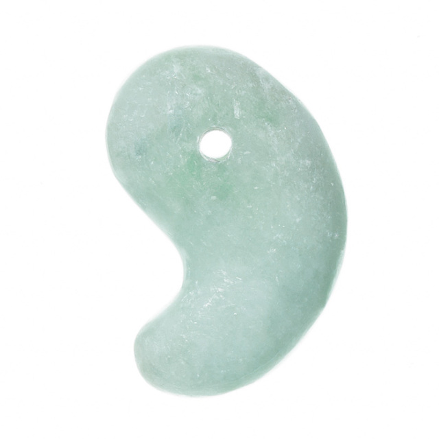 勾玉 糸魚川翡翠 （いといがわひすい） 透過 （姫川産） 桐箱付 No.350