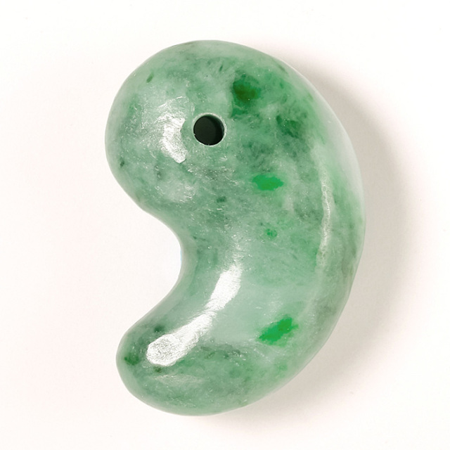 古墳期　出土品　糸魚川　翡翠　勾玉 古墳期 出土品 糸魚川翡翠 勾玉 - メルカリ