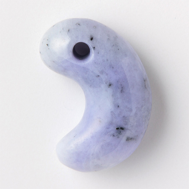 ！大幅値下げ！★★★翡翠の管★★★　硬玉彫刻　中華工芸品 武藤玄功 糸魚川産本翡翠『弥栄大勾玉』 - 国内外の優れた伝統