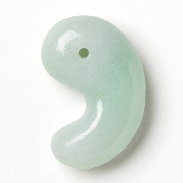 糸魚川翡翠　勾玉 imgrc0069931013.jpg