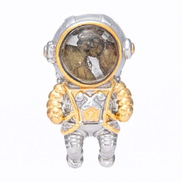 ペンダントトップ パラサイト隕石 （ケニア産） 宇宙飛行士 No.21