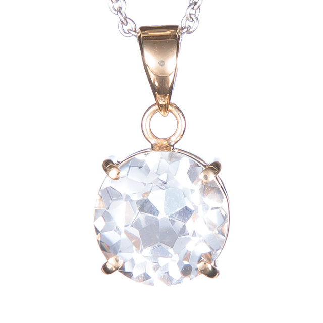 ペンダントトップ 白水晶 （乙女鉱山産）（純国産） K18 ラウンド