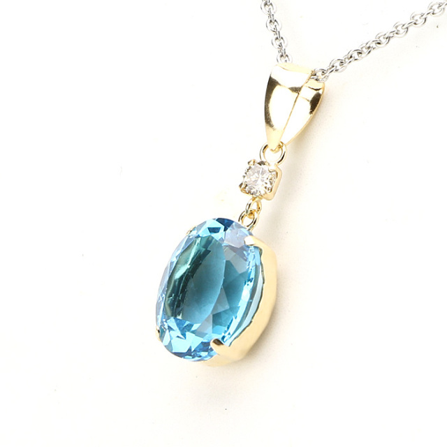 ペンダントトップ スイスブルートパーズ （ブラジル産） K18 （ダイヤ