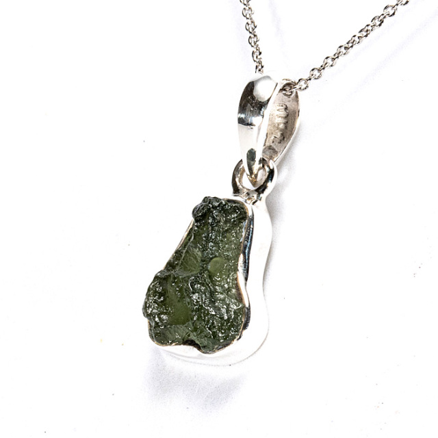 ペンダントトップ モルダバイト （チェコ共和国産） SV925 No.67