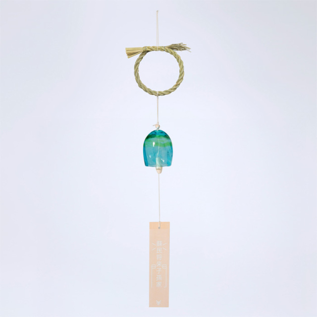 伊勢 風鈴しめ縄 〈手吹きガラス・緑〉 木製短冊付き