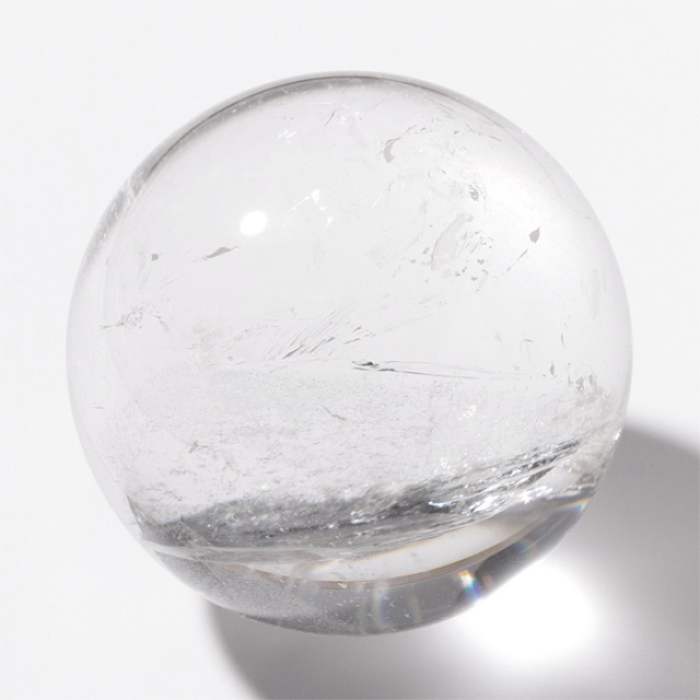 丸玉 ナチュラルレインボー水晶 （アイリスクォーツ） 58mm No.121