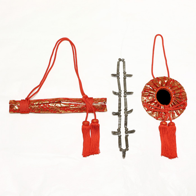 真榊 三種神器のみ （布長5尺用） | 高級神棚・神具の通販なら伊勢宮忠