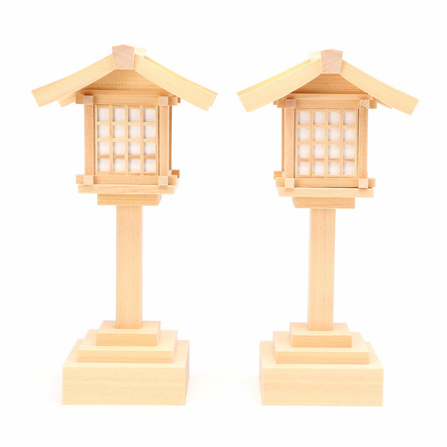 LED灯籠 桧電池式（中） | 高級神棚・神具の通販なら伊勢宮忠
