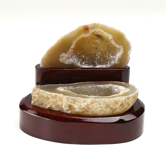 トレジャーメノウ （ジオードメノウ） （ブラジル産） 台付 No.47