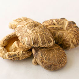 伊勢音特撰・大分産・原木栽培・王様・極大粒・極肉厚・無農薬・最高のおいしさ・栄養免疫豊富