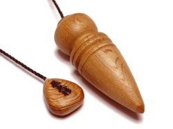 屋久杉　ペンジュラム　H58mm x W20mm ( phc002_C )