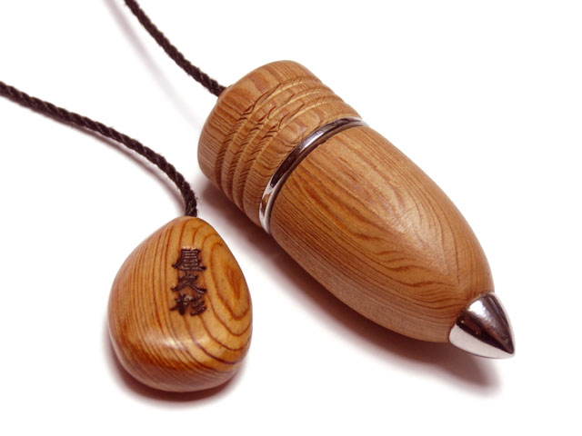 屋久杉　ペンジュラム　H52mm x W19mm ( phc002_F )